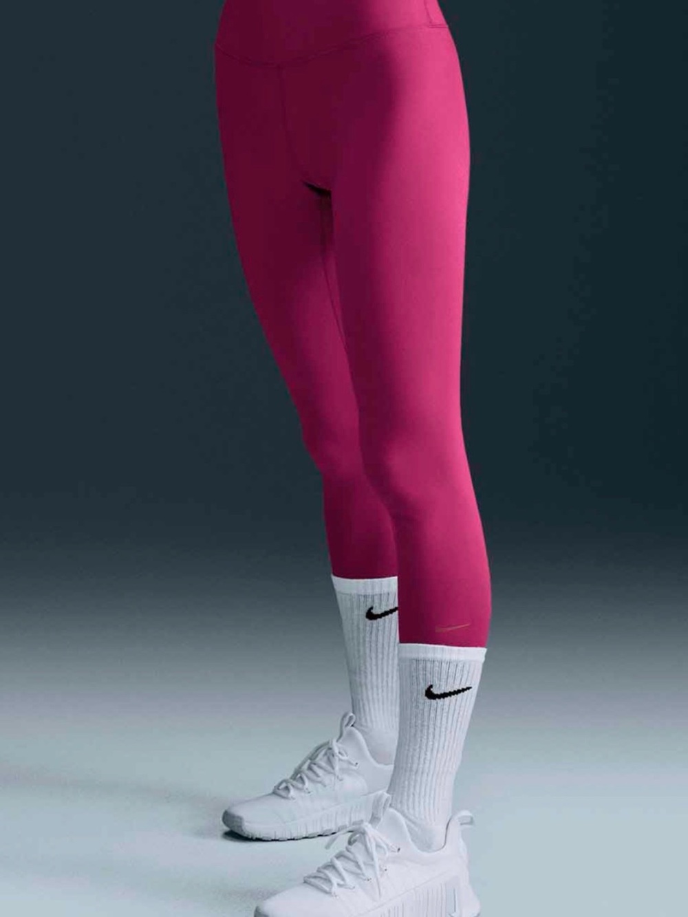 Nike Fuchsia Performance Leggings
